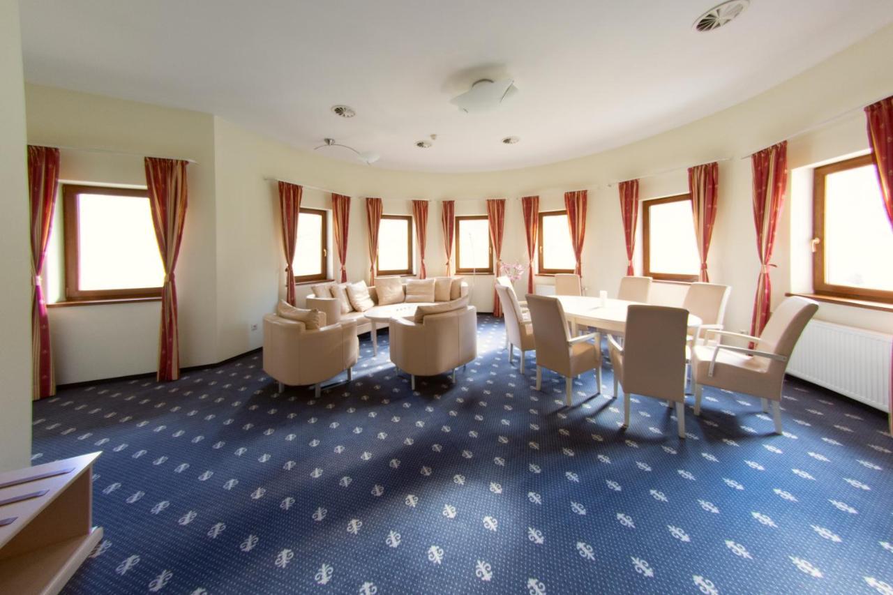 Hotel Hradna Brana Pressburg Exterior foto