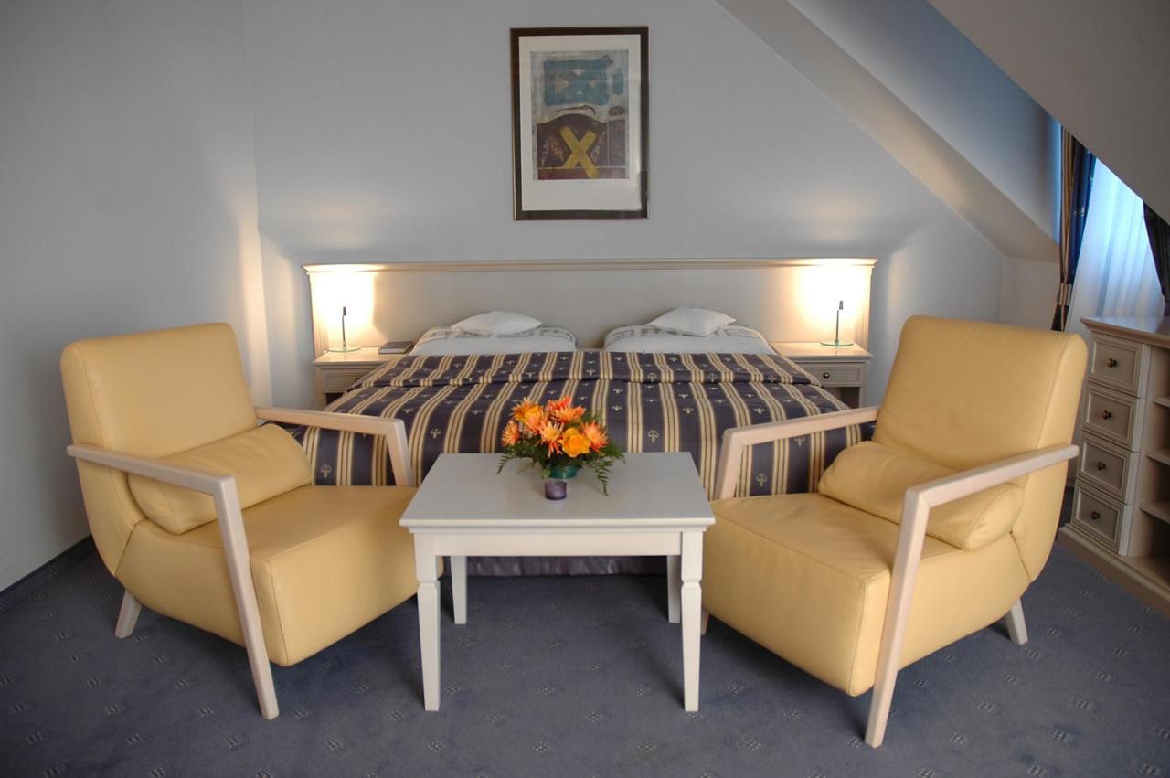 Hotel Hradna Brana Pressburg Zimmer foto