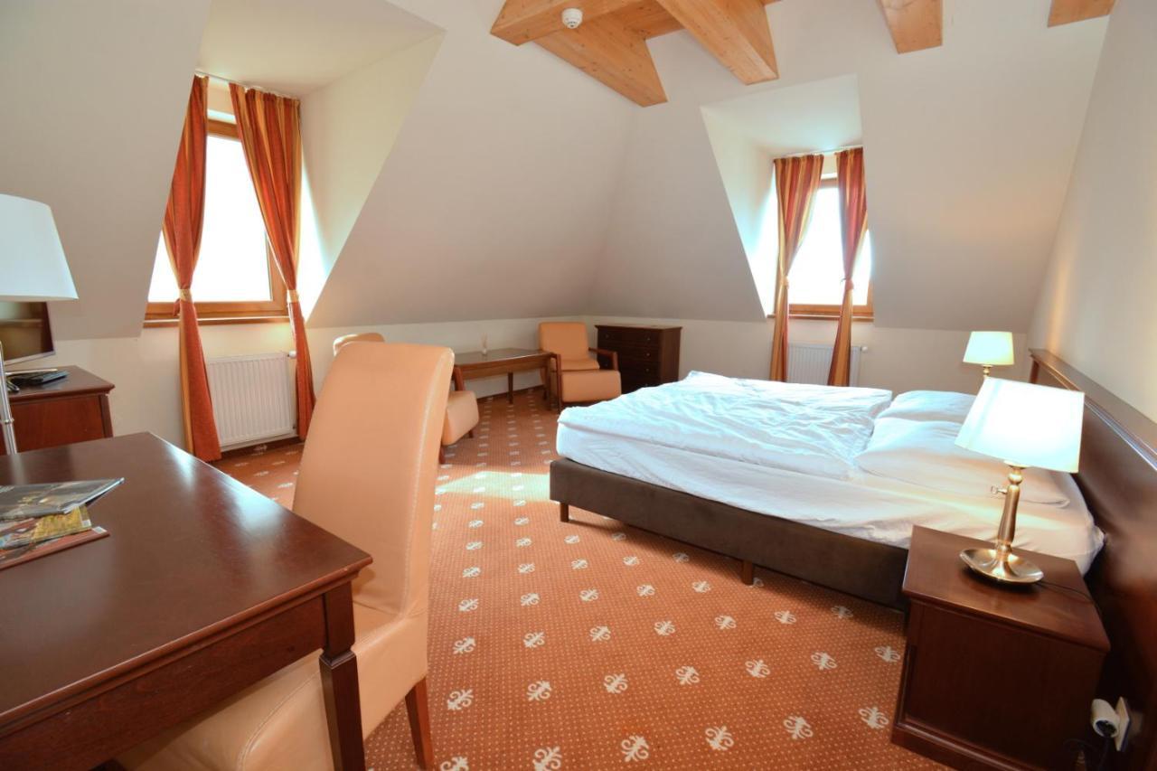 Hotel Hradna Brana Pressburg Exterior foto