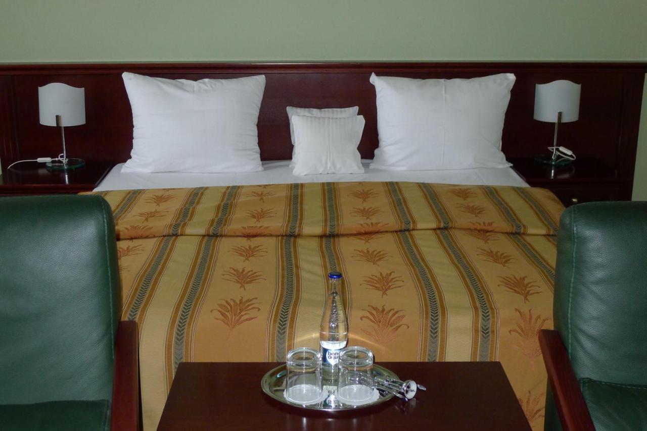 Hotel Hradna Brana Pressburg Zimmer foto