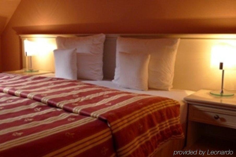 Hotel Hradna Brana Pressburg Zimmer foto